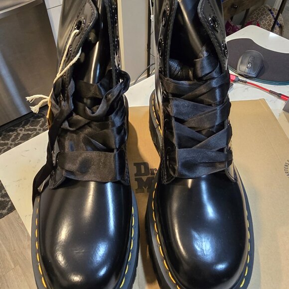 DR. MARTENS MOLLY Leather Platform Boots BLACK BUTTERO Women’s SIZE 10 NEW - Picture 4 of 16